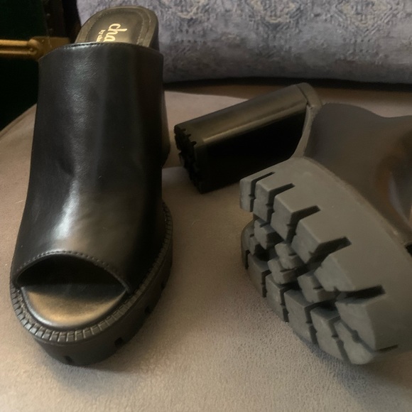 Charles by Charles David Platform Black leather sandals. Size 7.5 - Picture 3 of 5